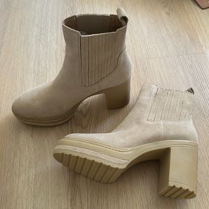 NEW, NEVER WORN Steve Madden “Lenny” Heeled Boots. Size 8